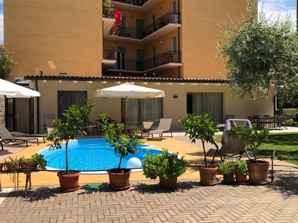 B&B Villa Dall'Agnola Garda  Exterior photo